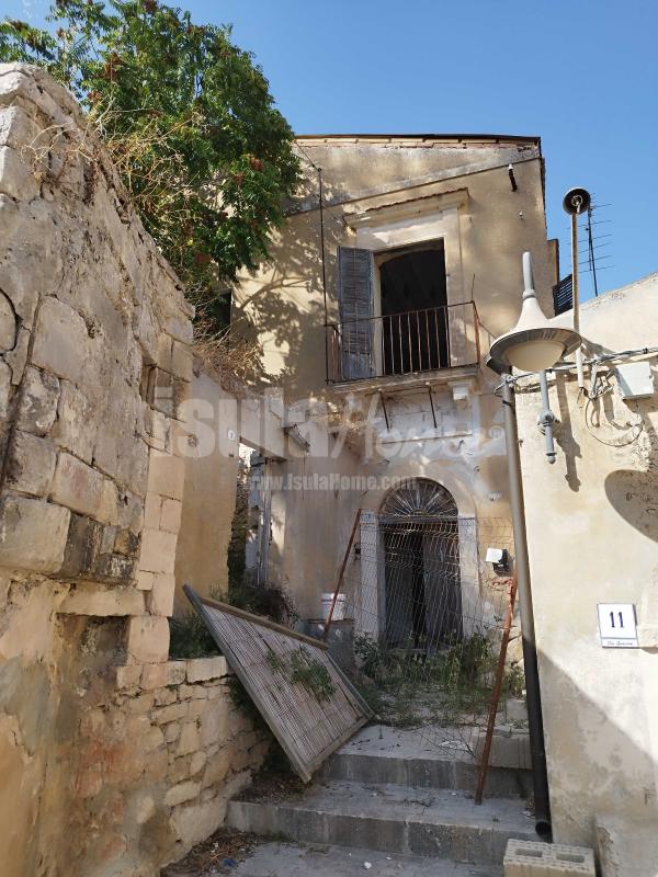 CASA CARTELLONE 8